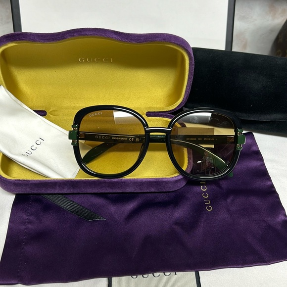 Gucci sunglasses with hardcase preloved - Picture 1 of 5